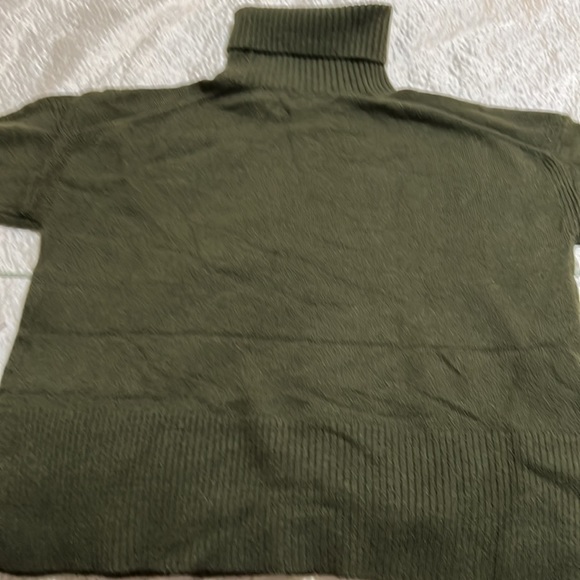 NWT JCREW Turtle Neck Sweater - Picture 3 of 7